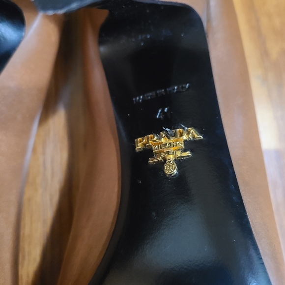 Prada Milano Leather Heels Size 10 - Picture 8 of 10